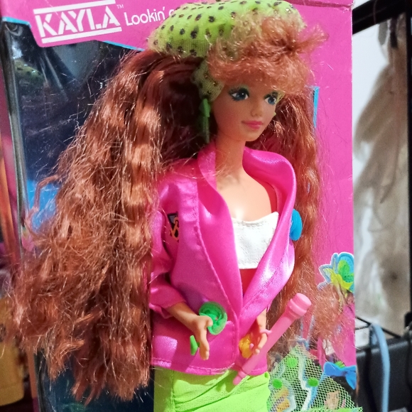 Dance Club "Kayla" Midge Barbie out of box - Picture 3 of 10
